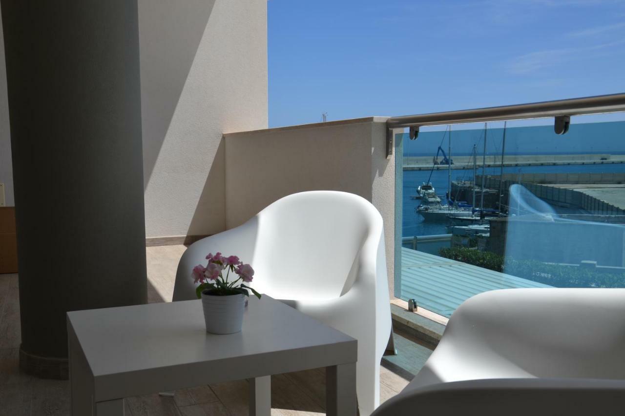 Porto Nuovo Holiday Home モノーポリ エクステリア 写真